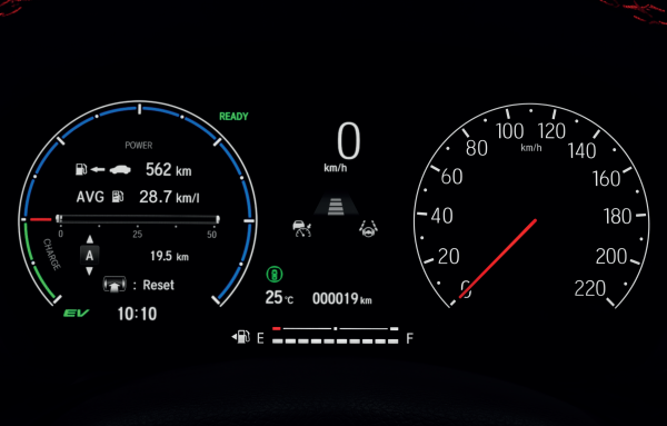 honda-city-hatchback-tft-meter